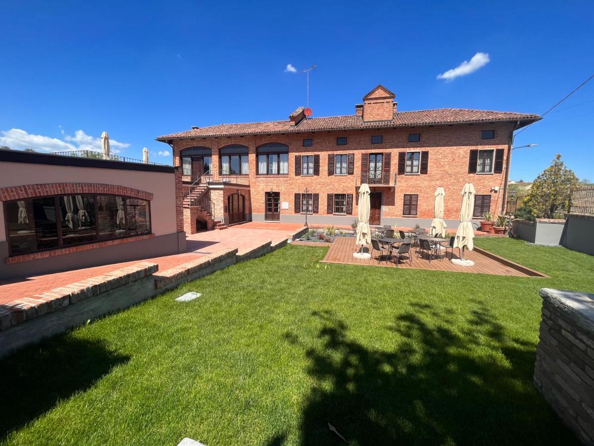 Cascina La Badia Bed & Breakfast Montegrosso dʼAsti Exterior foto